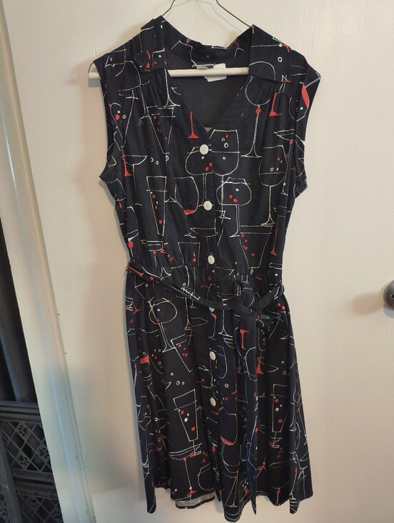 Retrolicious Dresses & Skirts - Retrolicious Button Up Sleeveless Cocktail Glass Print Pencil Dress with Belt